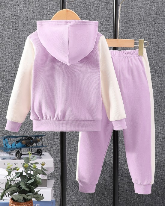 【18M-8Y】2-piece Unisex Letter Embroidered Colorblock Hooded Sports Coat And Pants Set - 34442