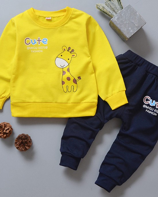 【9M-4Y】2-piece Unisex Giraffe Print Long-sleeved Sweatshirt And Pants Set